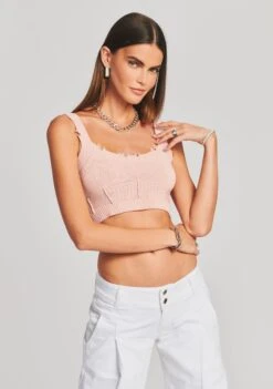Lizzie Top -TrendAura Store Ecommerce Crop 220419 Retrofete eComm Set2 SHOT 22 11319