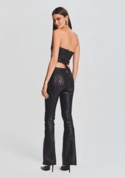 Lana Coated Knit Pant -TrendAura Store Ecommerce Crop 23 09 21 MAEKNITCARDIGAN EVEYKNITTOP LANAKNITPANT COATEDBLACK 2447 ECOMM