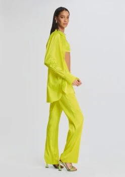 Cayne Silk Shirt -TrendAura Store Ecommerce Crop 230111 SET1 Shot 31 4939 eComm eComm