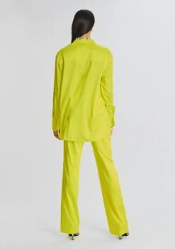 Cayne Silk Shirt -TrendAura Store Ecommerce Crop 230111 SET1 Shot 31 5017 eComm eComm