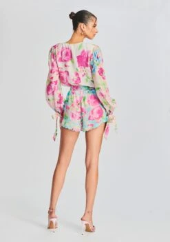 Alora Top 8 Alora Top -TrendAura Store Ecommerce Crop 230221 Set2 SHOT 11 1949 eComm 8a8ce64e 3619 43b5 8a90 0dee5546428f