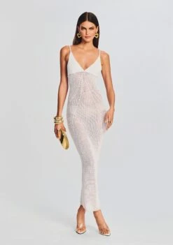 Isabel Dress -TrendAura Store Ecommerce Crop 230419 SET1 Shot 25 4786 eComm