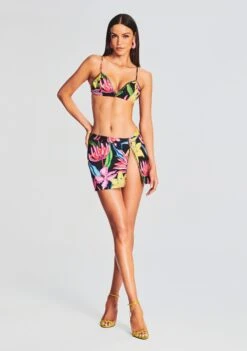 Chris Bralette 7 Chris Bralette -TrendAura Store Ecommerce Crop 230516 SET2 SHOT 07 0615 eComm