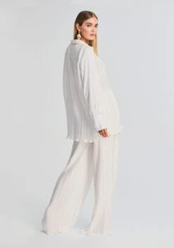 Bree Shirt -TrendAura Store Ecommerce Crop 230621 ECOM SET2 SHOT 32 3973 ECOMM