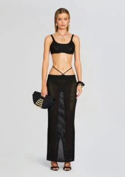 Alma Knitted Top -TrendAura Store Ecommerce Crop 24 01 10 ALMATOP ALMASKIRT BLACK 1111 ECOMM