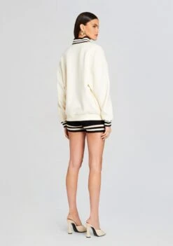 Asbury Sweatshirt -TrendAura Store Ecommerce Crop 24 01 11 ASBURYSWEATSHIRT BAYSHORT BLACKCREAM 1329 ECOMM