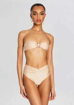 Kandall Bikini Top 9 Kandall Bikini Top -TrendAura Store Ecommerce Crop 24 02 15 KANDALLBIKINITOP CLAIREBIKINIBOTTOM CHRISTINEMESHMAXISKIRT BODY107 2518 ECOMM