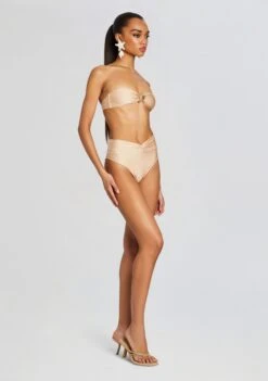 Kandall Bikini Top 10 Kandall Bikini Top -TrendAura Store Ecommerce Crop 24 02 15 KANDALLBIKINITOP CLAIREBIKINIBOTTOM CHRISTINEMESHMAXISKIRT BODY107 2526 ECOMM