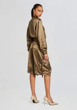 Mae Cargo Short -TrendAura Store Ecommerce Crop 24 02 16 WESJACKET MAESHORT MILITARYGREEN 2066 ECOMM 7df49dca 5623 4d91 a205 2b4b08621e39