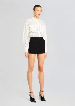 Oversized Lace Shirt -TrendAura Store Ecommerce Crop 24 02 29 LONDONLACEOVERSIZEDDRESSSHIRT WHITE 2367 ECOMM