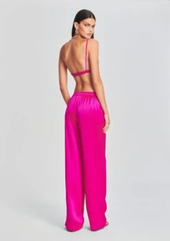 Kasha Pant 9 Kasha Pant -TrendAura Store Ecommerce Crop Retrofete eComm 221018 Set2 SHOT 33 4521 48b859cc b415 46d2 b8e3 8aa49ba4fb29